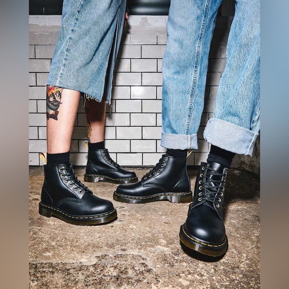 DR MARTENS FELIX RUB OFF VEGAN 101 ANKLE BOOTS IN BLACK 43 10 M 11 W - Picture 1 of 12